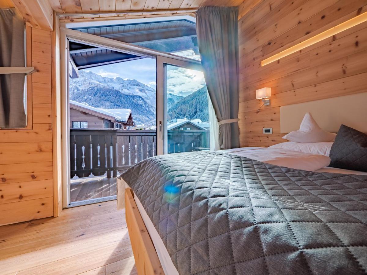 Chalet Elisabeth Dolomites Alpin & Charme Hotel Селва ди Вал Гардена Екстериор снимка