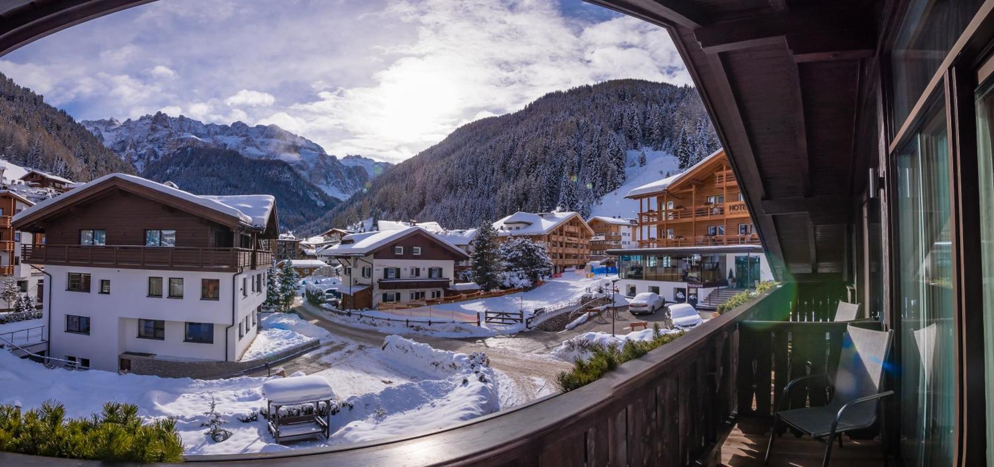 Chalet Elisabeth Dolomites Alpin & Charme Hotel Селва ди Вал Гардена Екстериор снимка